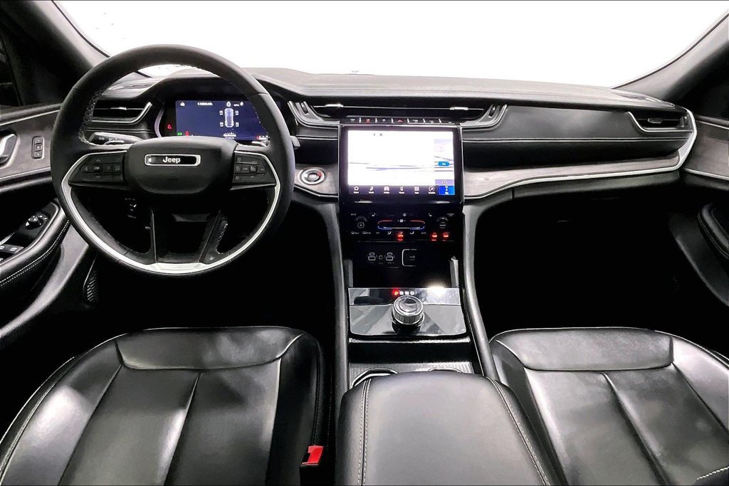 Used 2024 Jeep Grand Cherokee Limited RWD image 18