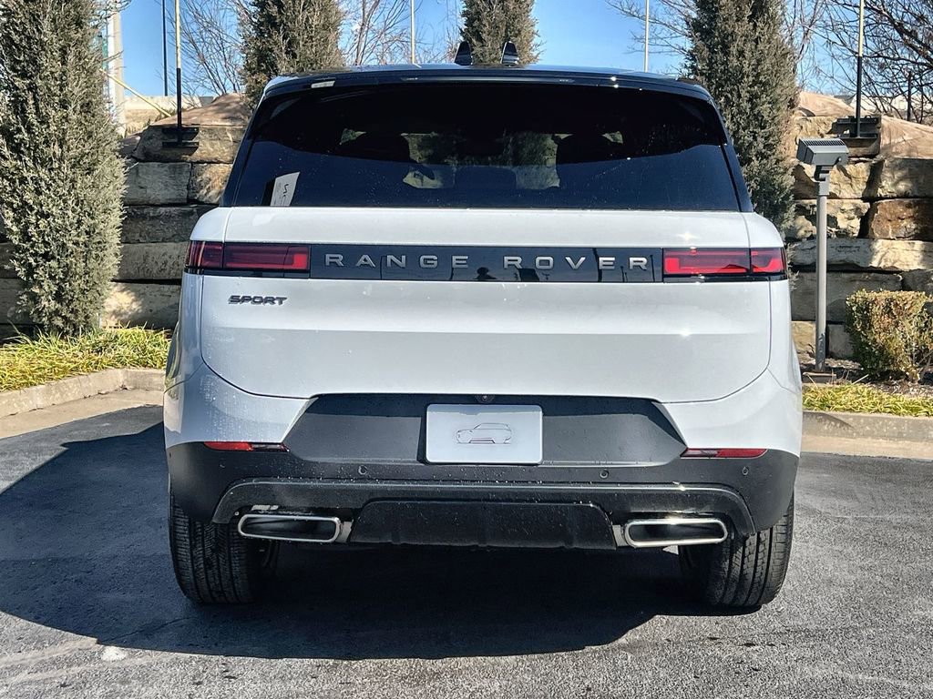 Used 2026 Land Rover Range Rover Sport SE image 4