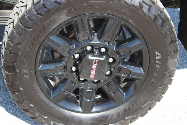 Used 2024 GMC Sierra 2500 AT4 w/ AT4 Premium Plus Package image 30