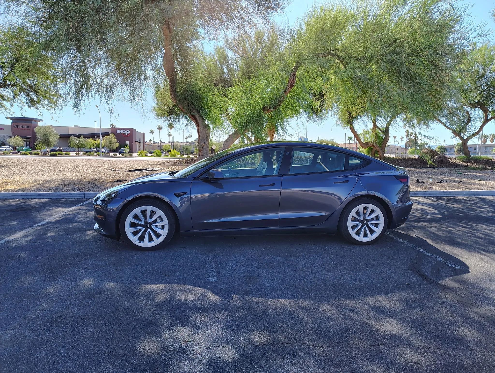 Used 2022 Tesla Model 3 image 2