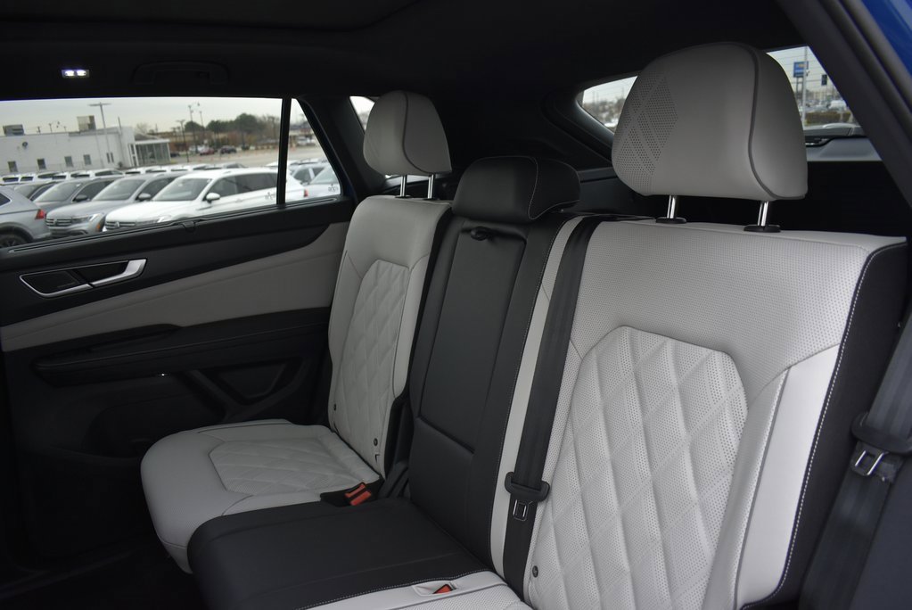 New 2025 Volkswagen Atlas Cross Sport SEL Premium R-Line image 12