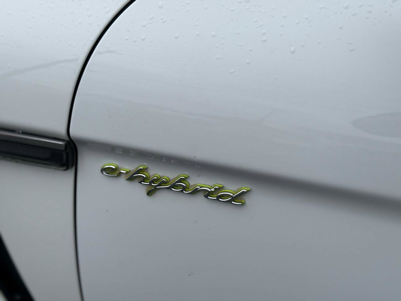 Used 2014 Porsche Panamera S image 16