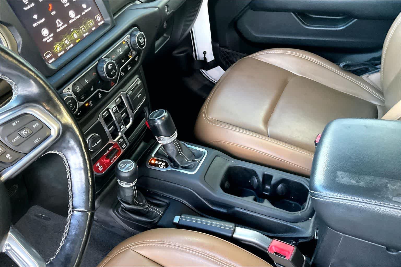 Used 2020 Jeep Gladiator Rubicon AWD/4WD image 16