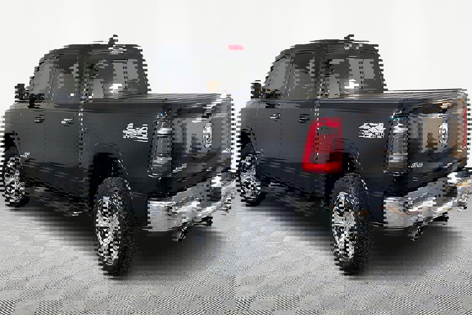 Used 2020 RAM 1500 Laramie image 5