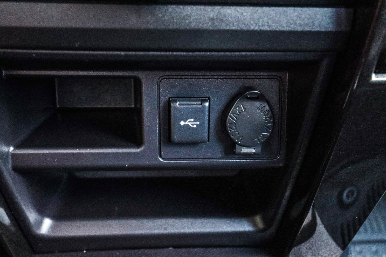 Used 2020 Toyota 4Runner Venture w/ Moonroof Package AWD/4WD image 14