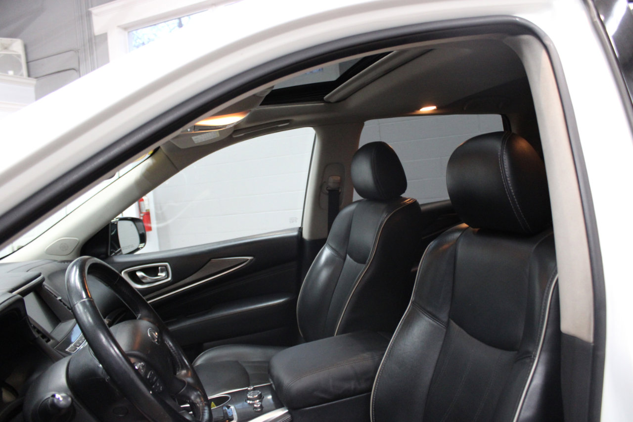 Used 2019 INFINITI QX60 Luxe w/ Essential Package image 11