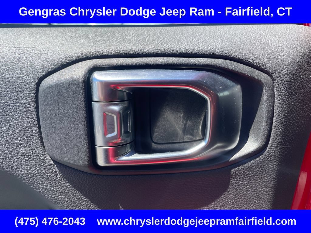 Certified 2025 Jeep Wrangler Unlimited Sahara AWD/4WD image 29