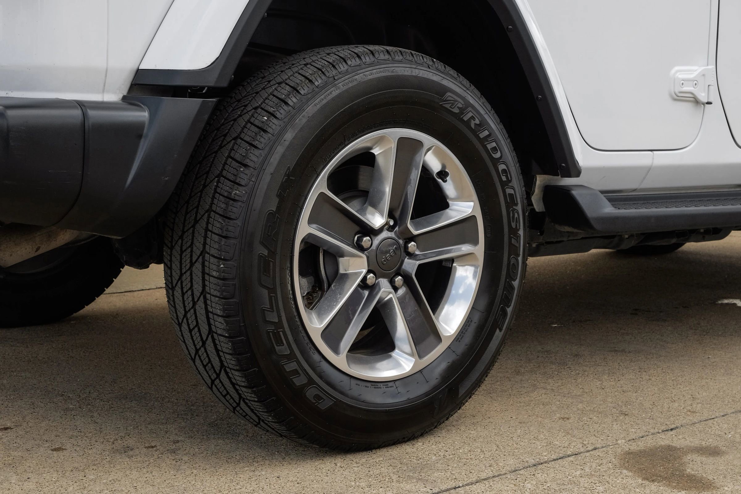 Used 2020 Jeep Wrangler Unlimited Sahara image 53