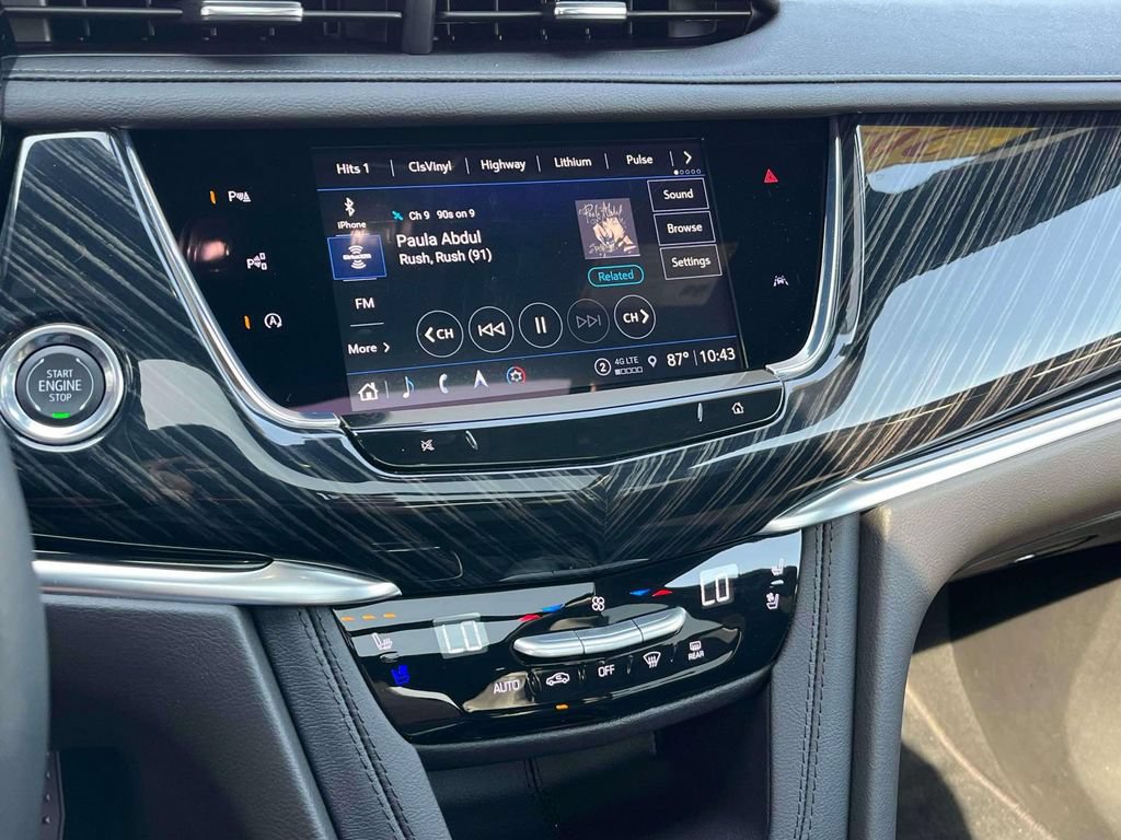 Certified 2025 Cadillac XT6 Premium Luxury w/ Technology Package AWD/4WD image 35