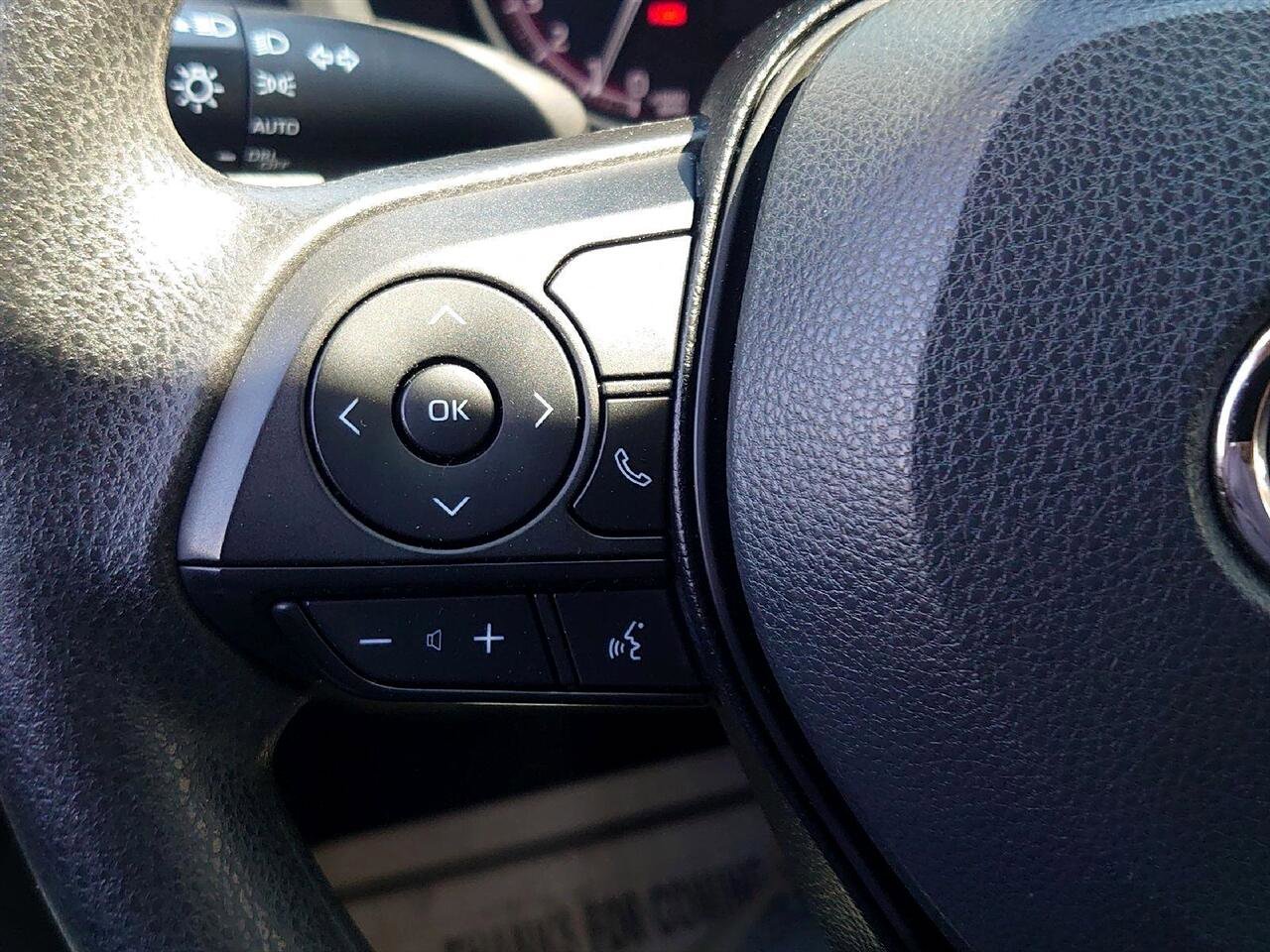 Used 2023 Toyota RAV4 XLE image 17