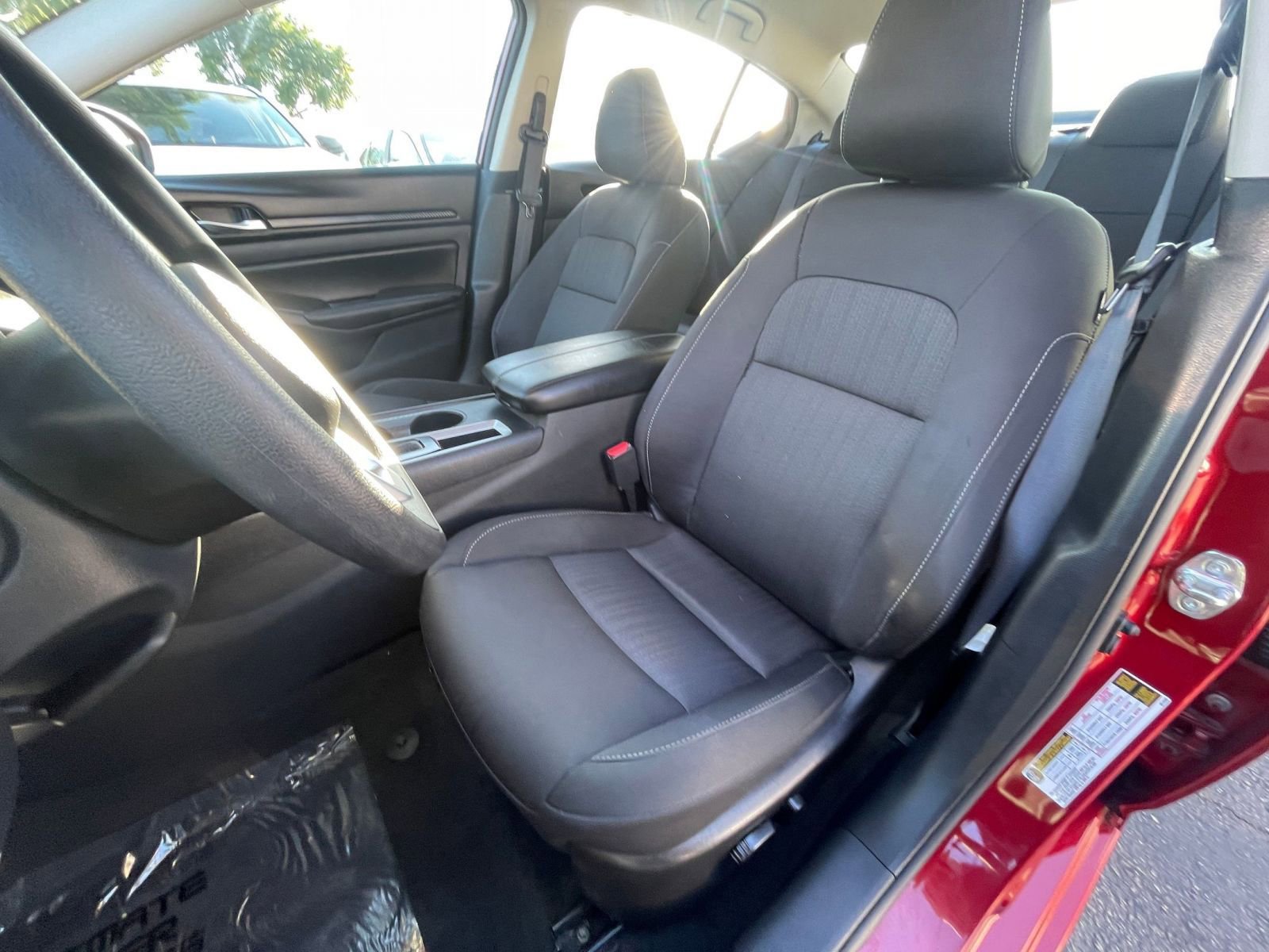 Used 2025 Nissan Altima 2.5 SV image 36