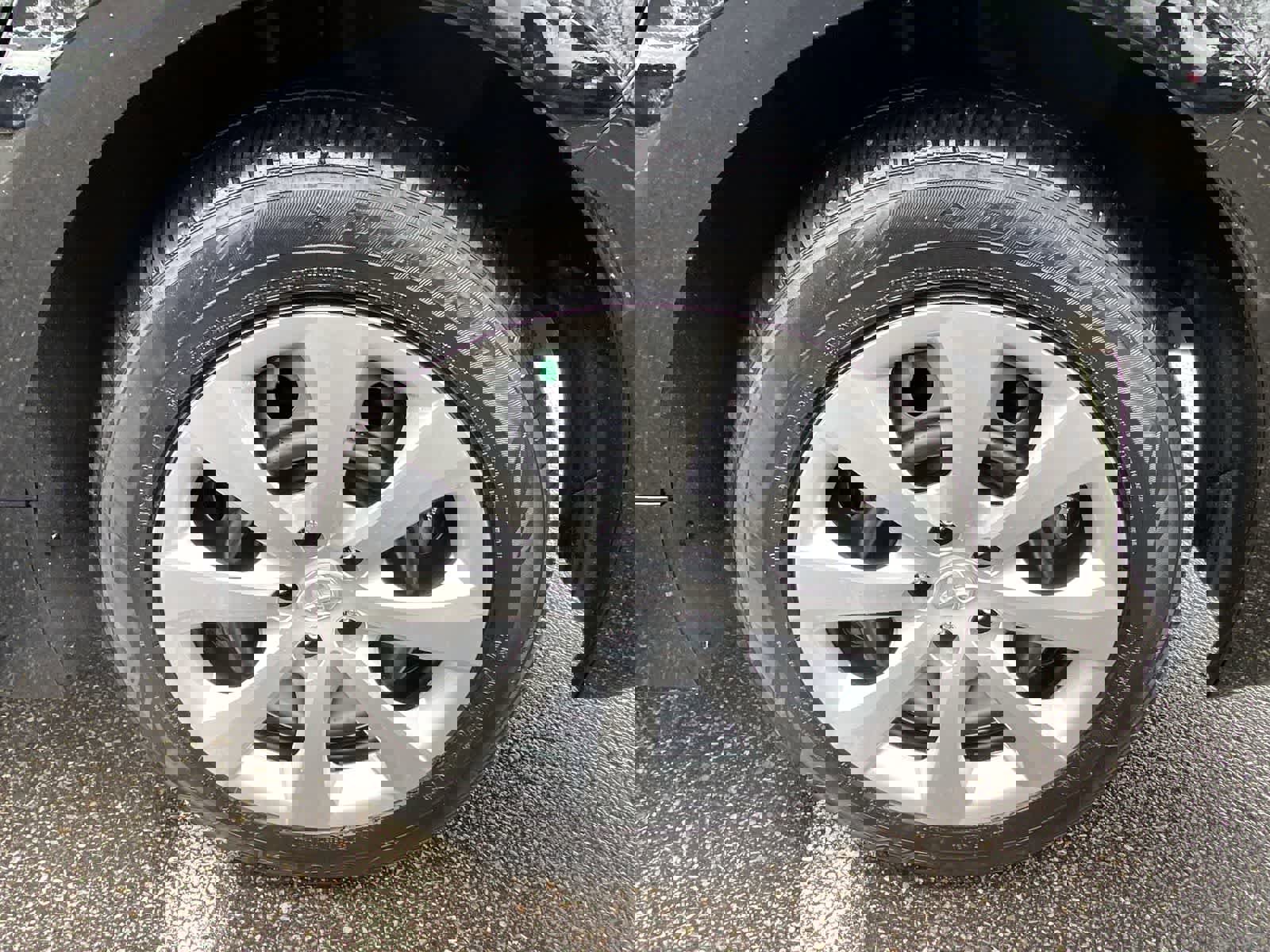 Used 2025 Toyota Corolla LE image 15