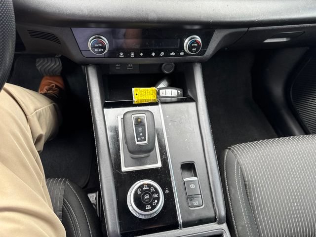 Used 2023 Mitsubishi Outlander ES AWD/4WD image 20