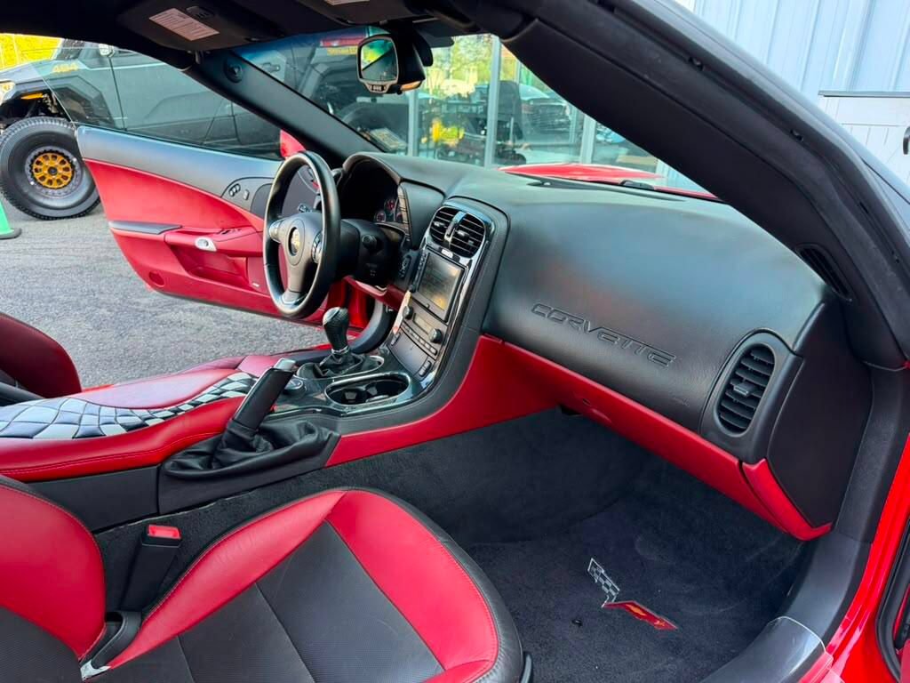 Used 2013 Chevrolet Corvette Z06 RWD image 8