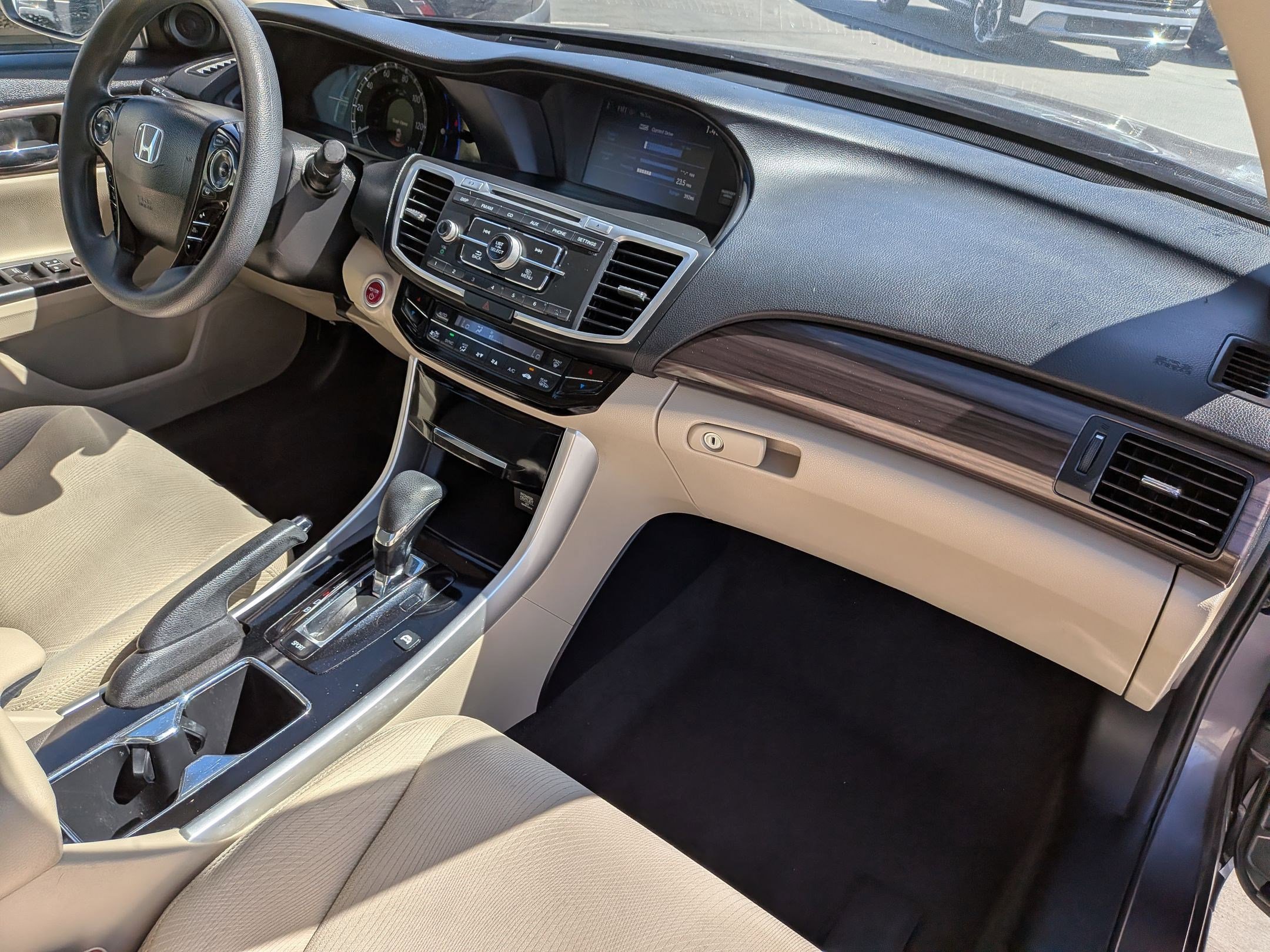 Used 2017 Honda Accord Base image 29