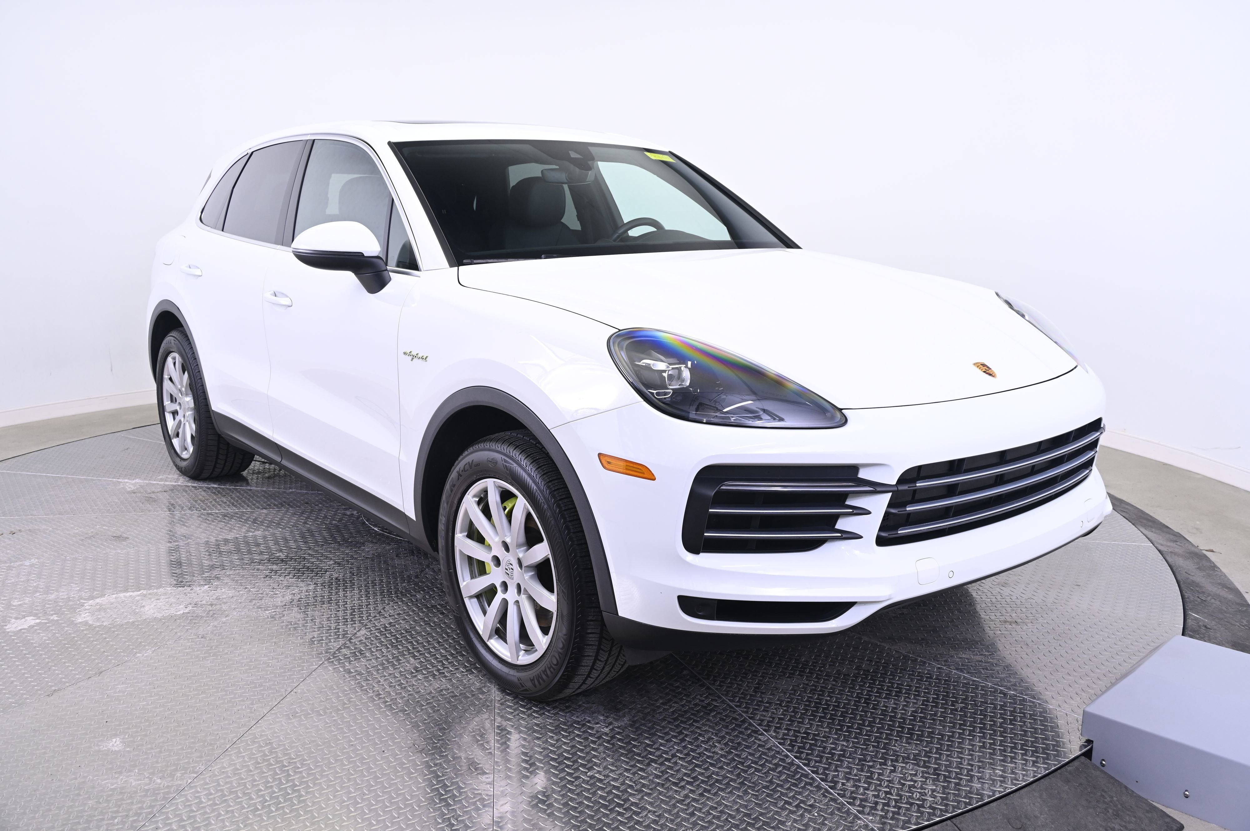 Certified 2022 Porsche Cayenne E-Hybrid image 9