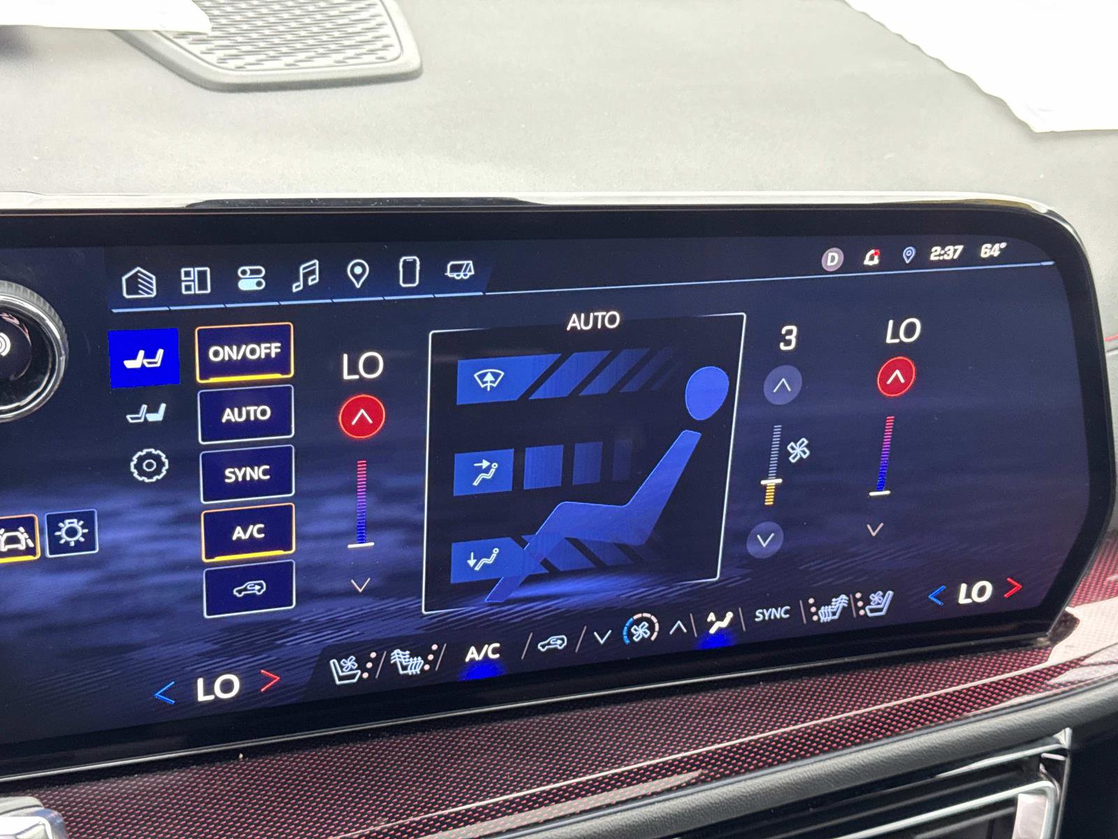 Used 2024 Chevrolet Traverse RS w/ LPO, Floor Liner Package image 14