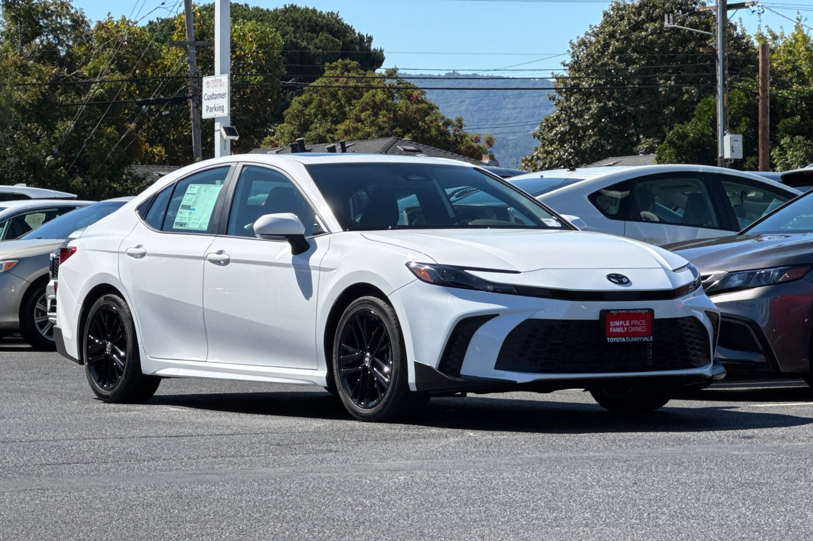 New 2026 Toyota Camry SE FWD image 10