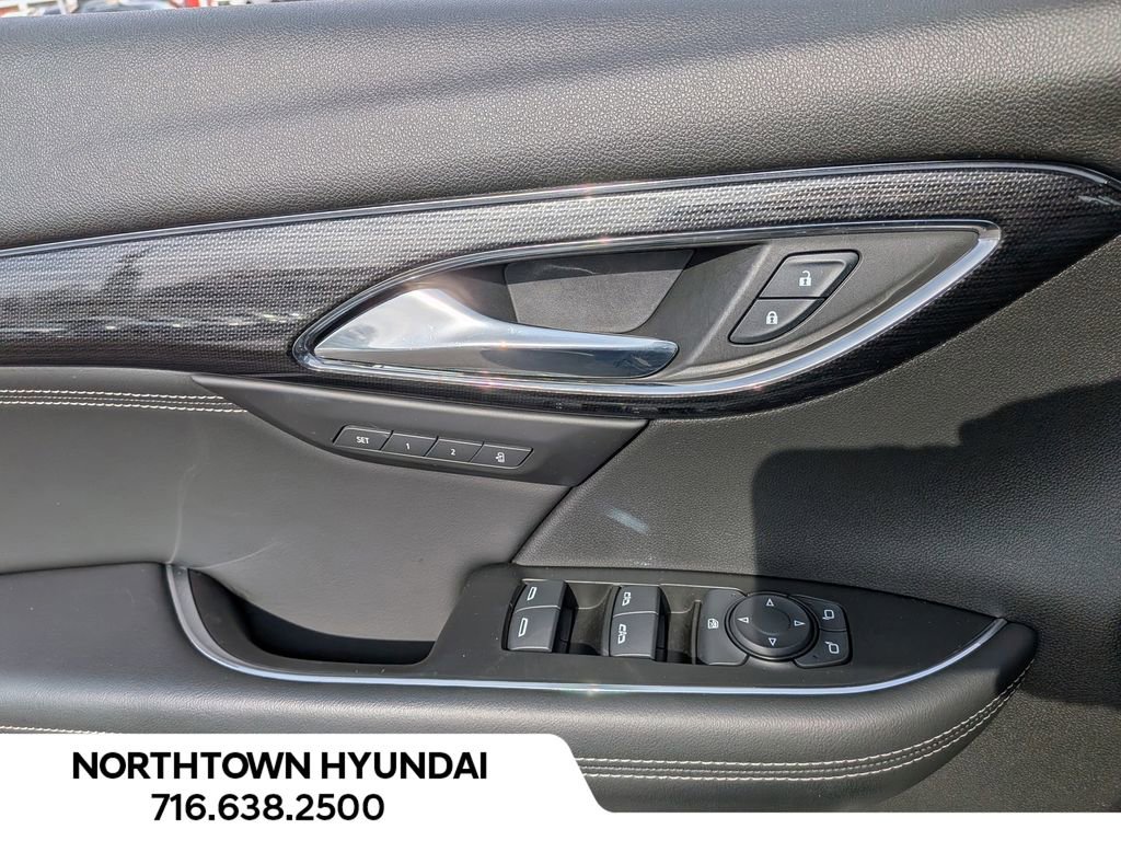 Used 2023 Buick Envision Essence image 29
