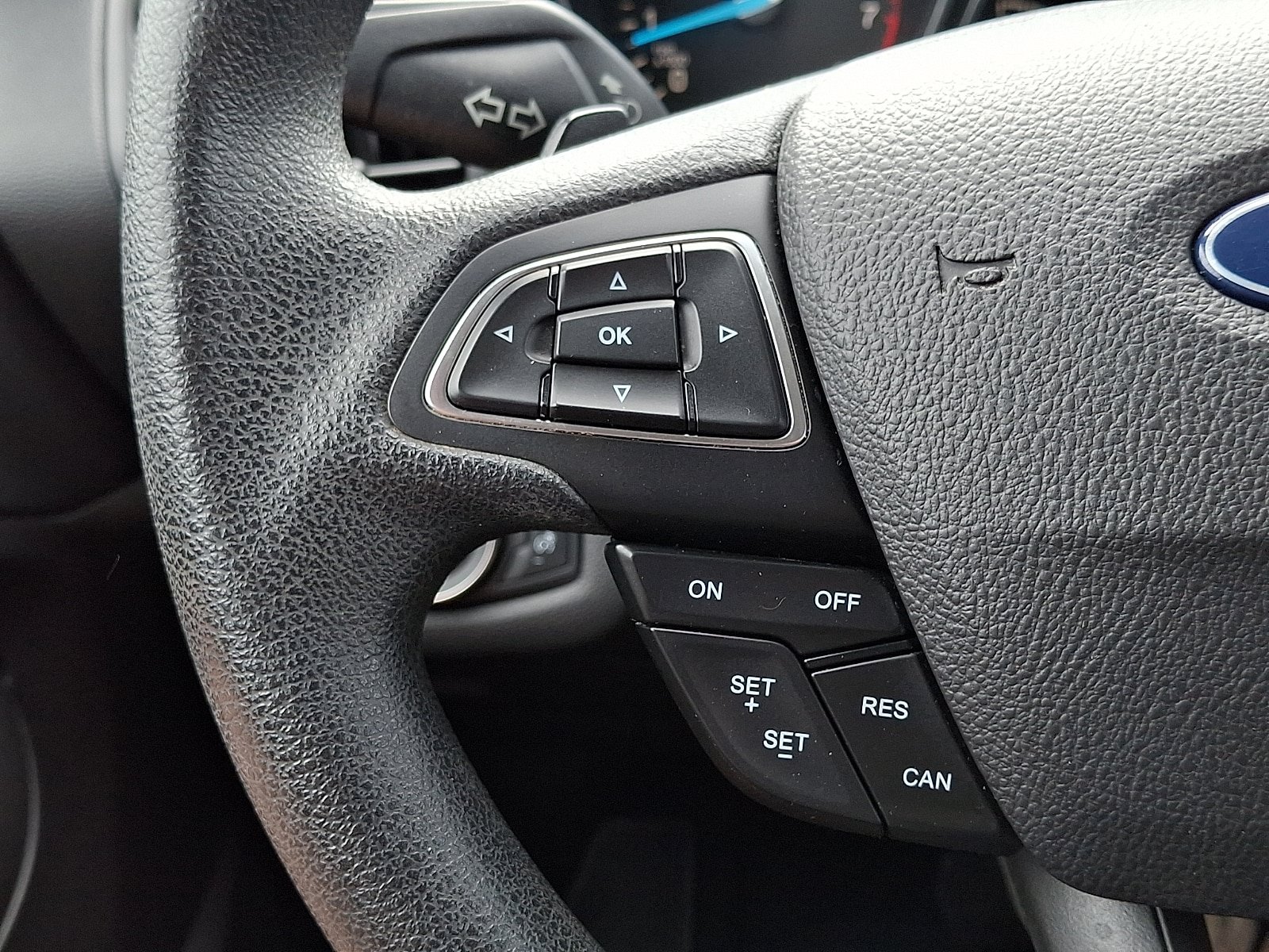 Used 2017 Ford Escape SE w/ SE Cold Weather Package AWD/4WD image 23
