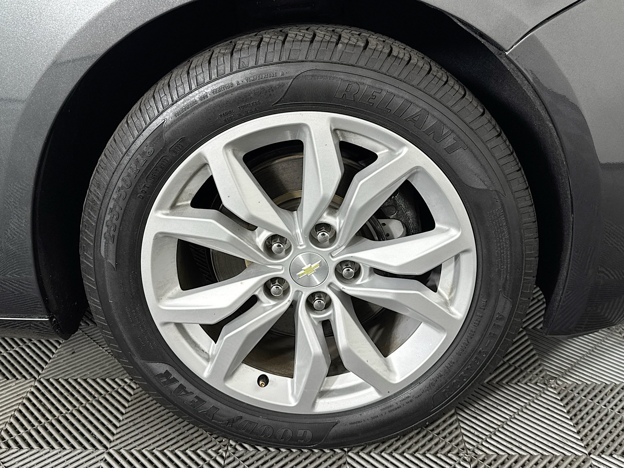 Used 2018 Chevrolet Impala LT FWD image 30