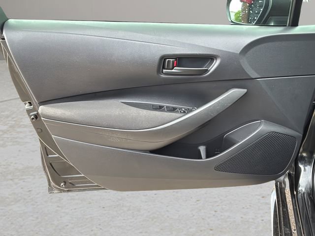 Used 2022 Toyota Corolla LE FWD image 16
