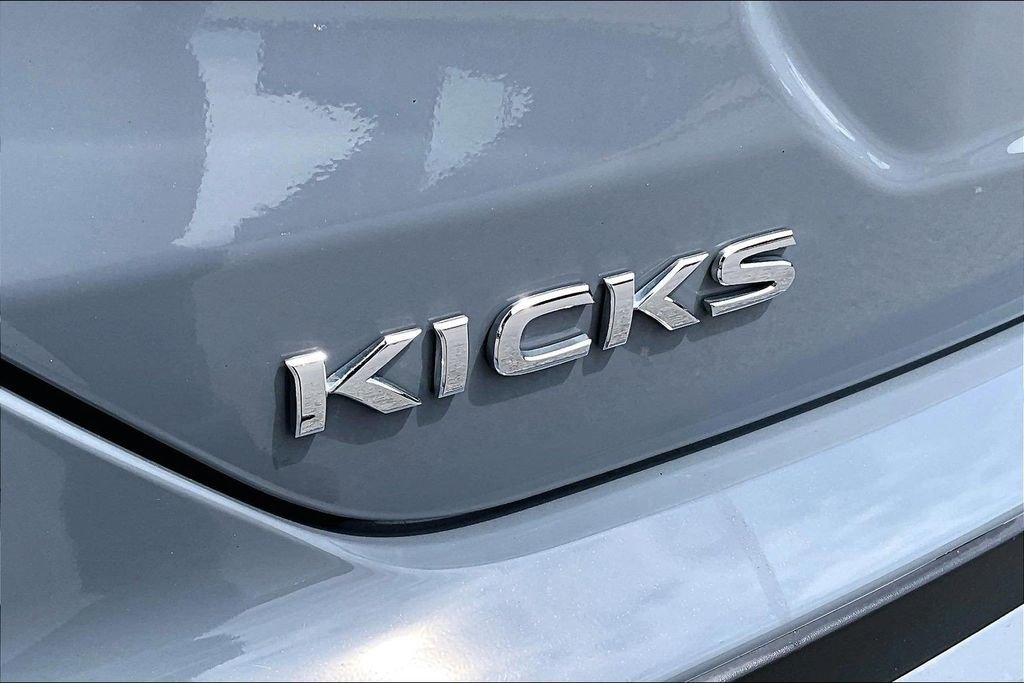 Used 2023 Nissan Kicks SV FWD image 8
