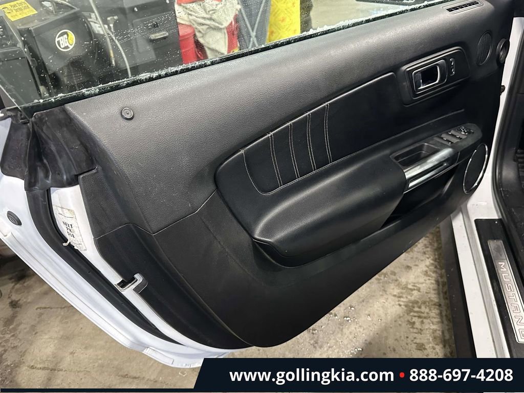 Used 2021 Ford Mustang Premium image 10