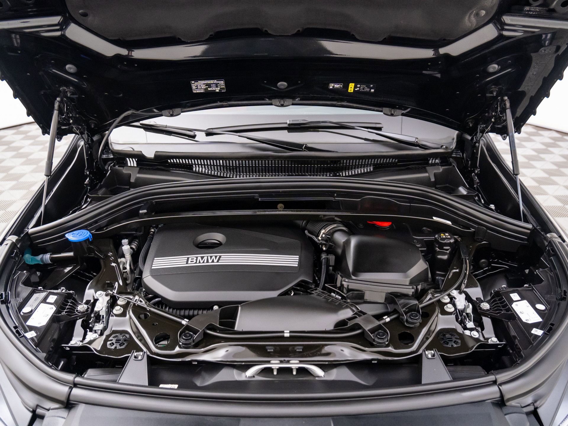 Used 2025 BMW X1 xDrive28i w/ M Sport Package image 35