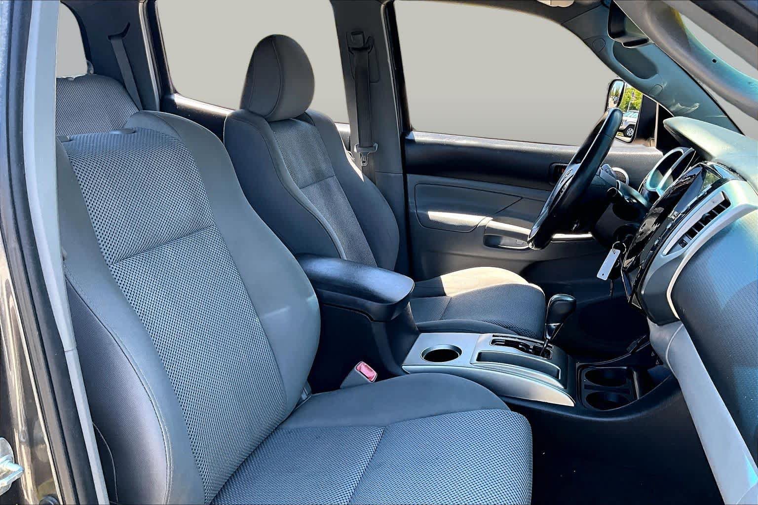 Used 2013 Toyota Tacoma PreRunner w/ TRD Sport Pkg RWD image 8
