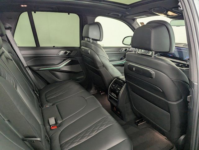 Used 2024 BMW X5 M60i AWD/4WD image 27
