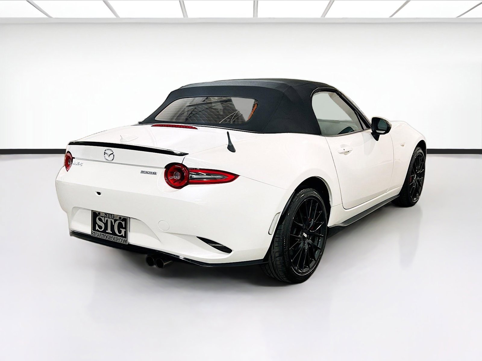Used 2025 MAZDA MX-5 Miata Club w/ Brembo/BBS Recaro Package RWD image 4