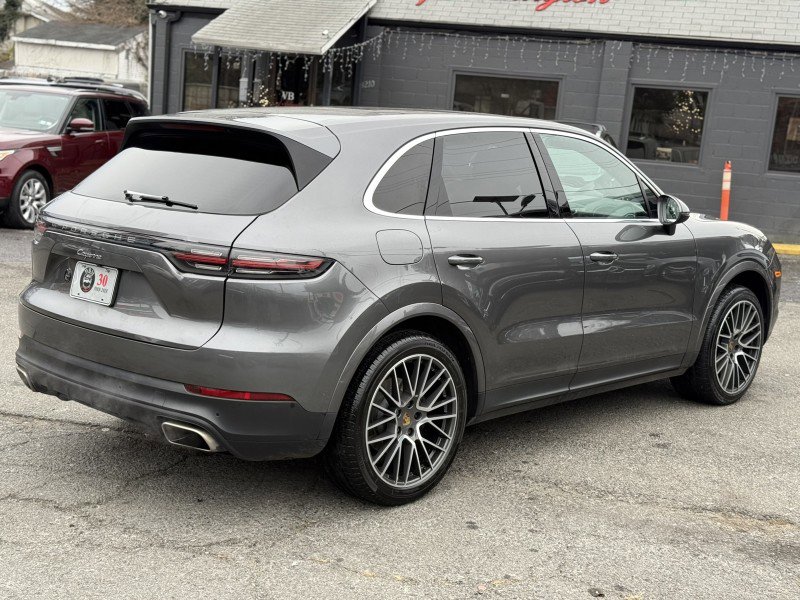 Used 2020 Porsche Cayenne image 5