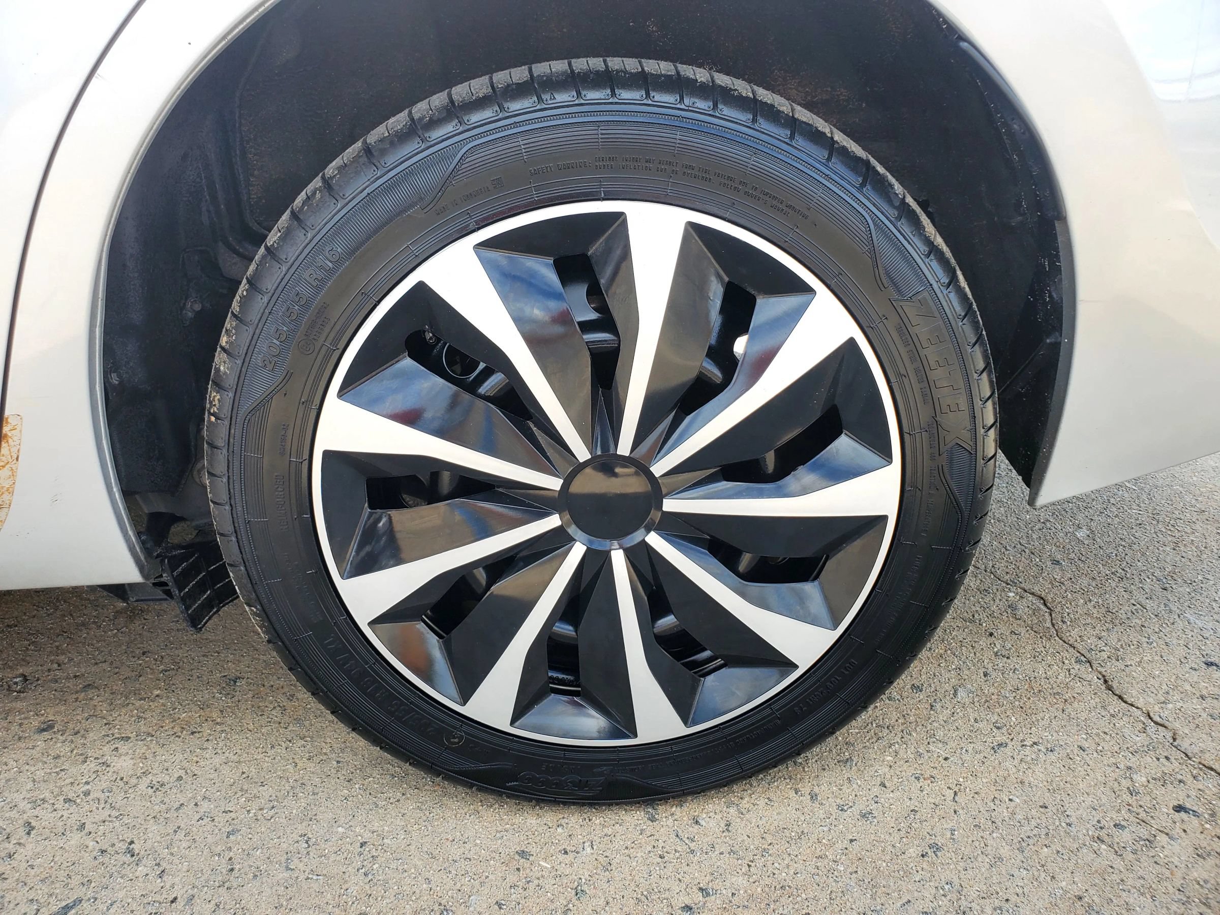 Used 2016 Toyota Corolla LE FWD image 54
