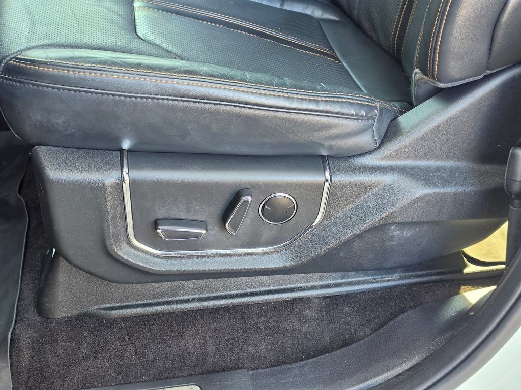 Used 2023 Ford Expedition Platinum RWD image 18