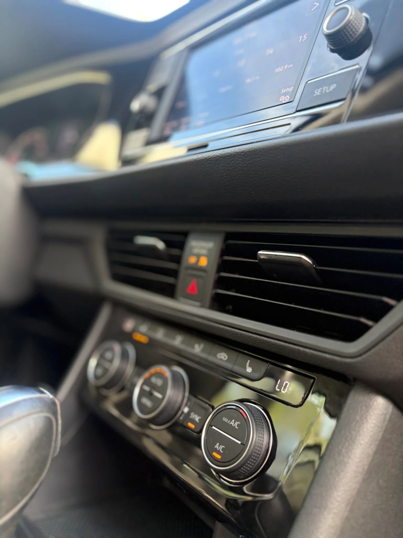 Used 2019 Volkswagen Jetta SE image 26