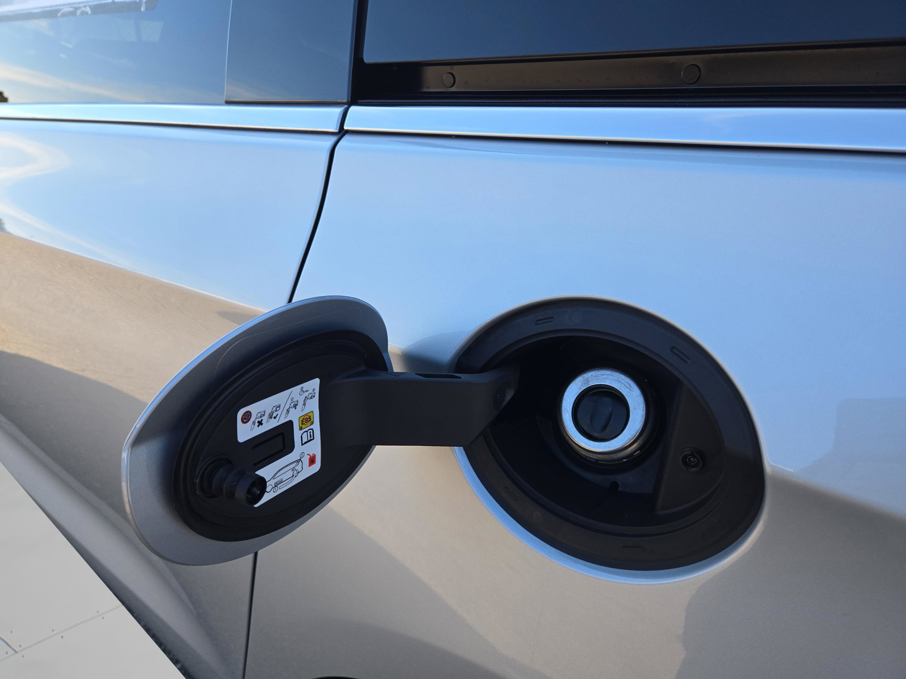 New 2026 Chrysler Pacifica Select FWD image 32