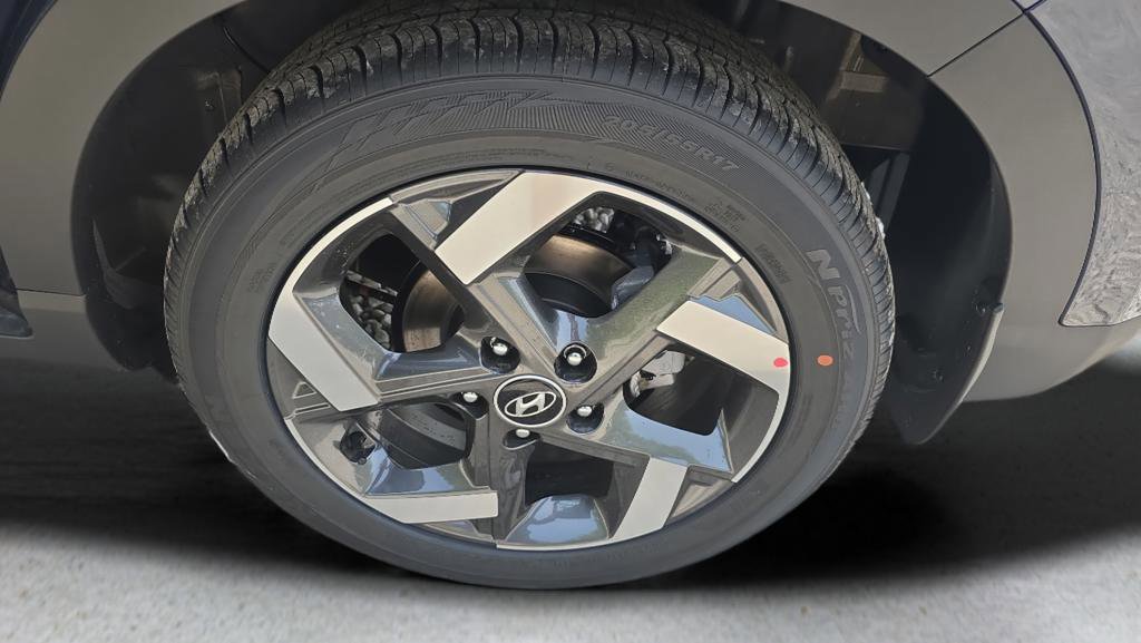 New 2026 Hyundai Venue SEL FWD image 31