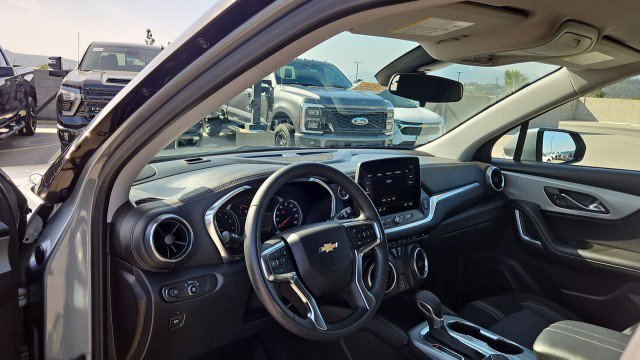 Used 2025 Chevrolet Blazer LT FWD image 10