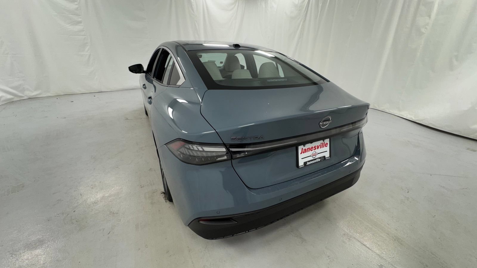 New 2026 Nissan Sentra SL w/ Floor Mat Package FWD image 5