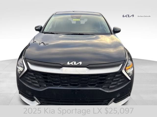 Certified 2025 Kia Sportage LX image 3