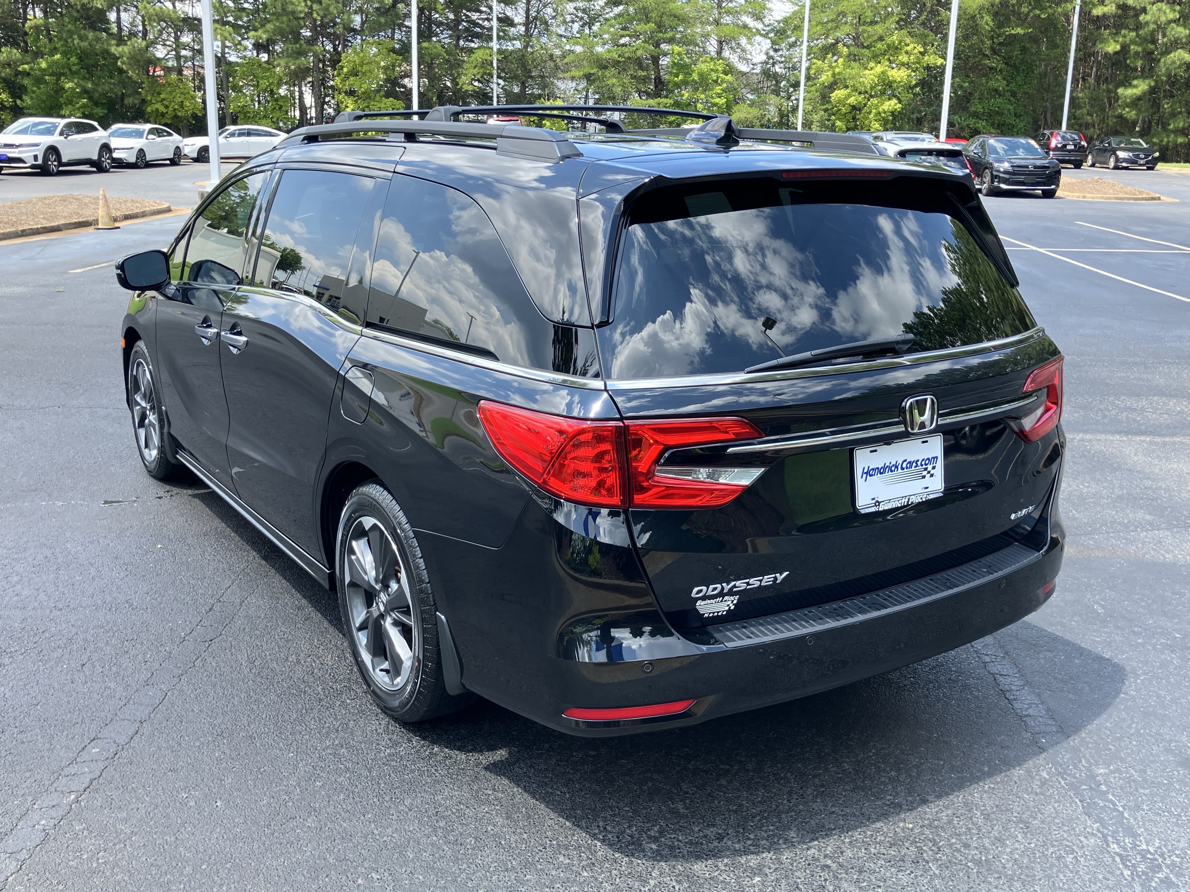 Used 2023 Honda Odyssey Elite image 7
