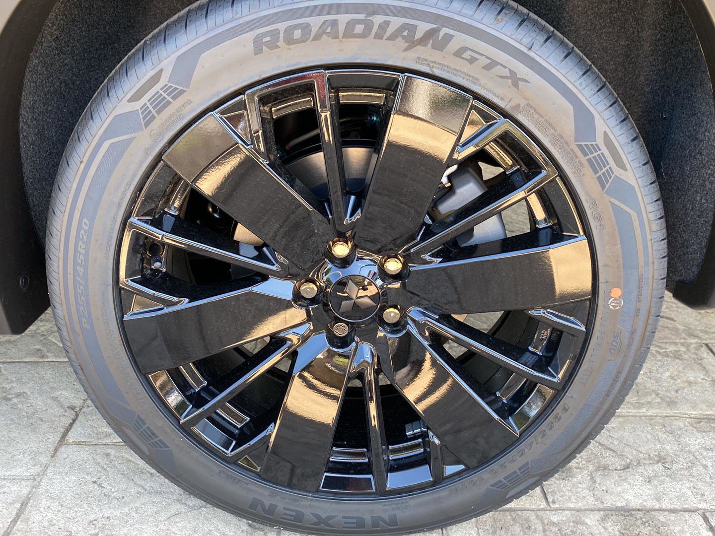 New 2026 Mitsubishi Outlander LE AWD/4WD image 11