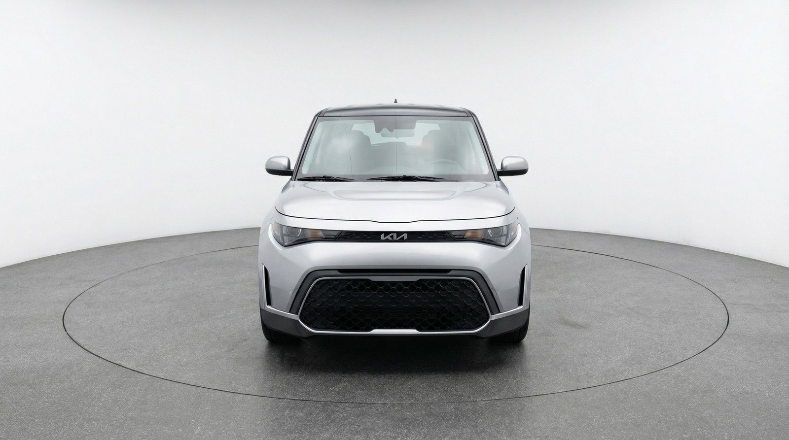 Used 2025 Kia Soul LX w/ LX Technology Package FWD image 2