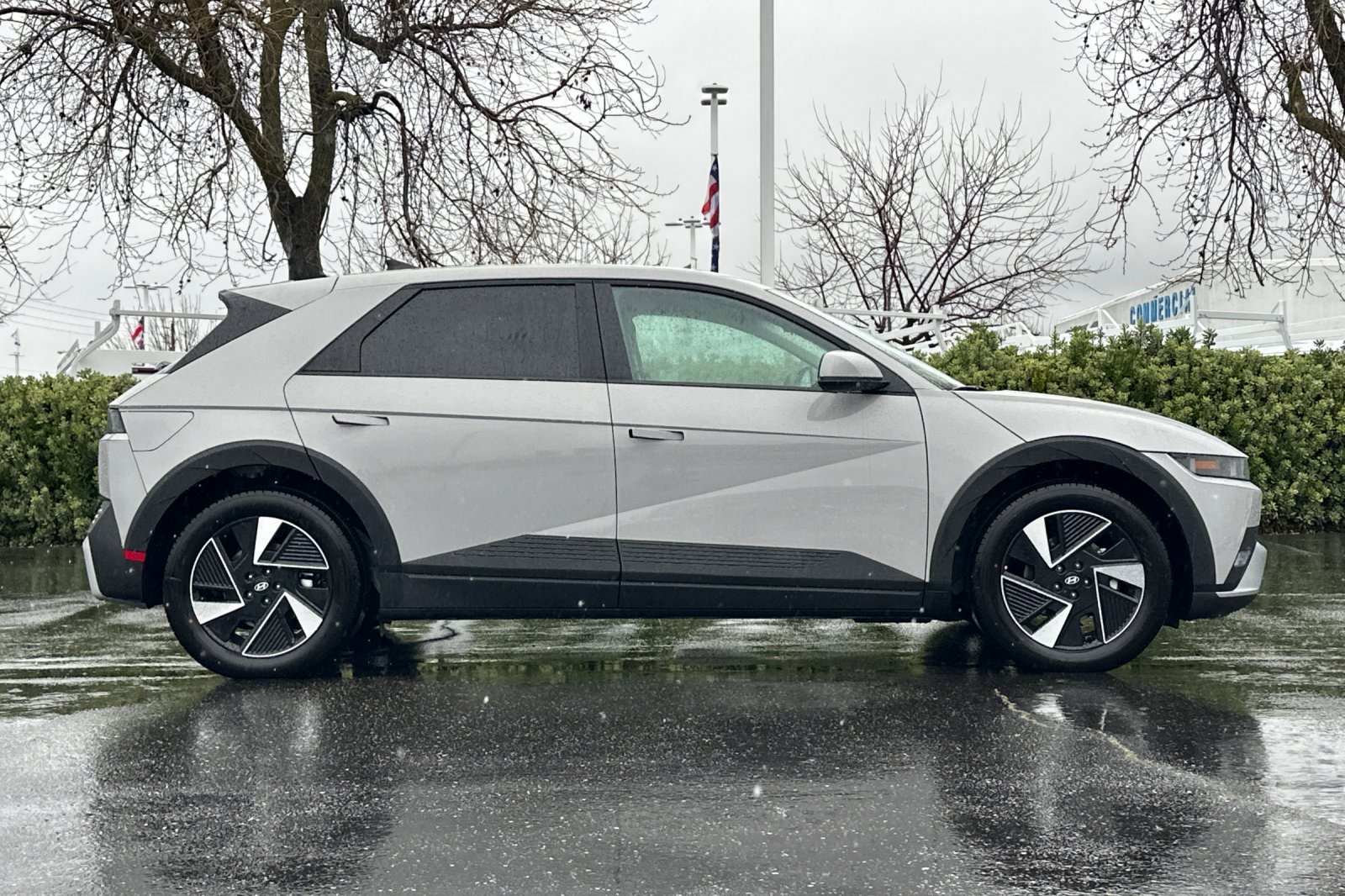 New 2026 Hyundai Ioniq 5 SE image 3