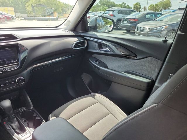 Used 2021 Chevrolet TrailBlazer LT w/ Convenience Package FWD image 23