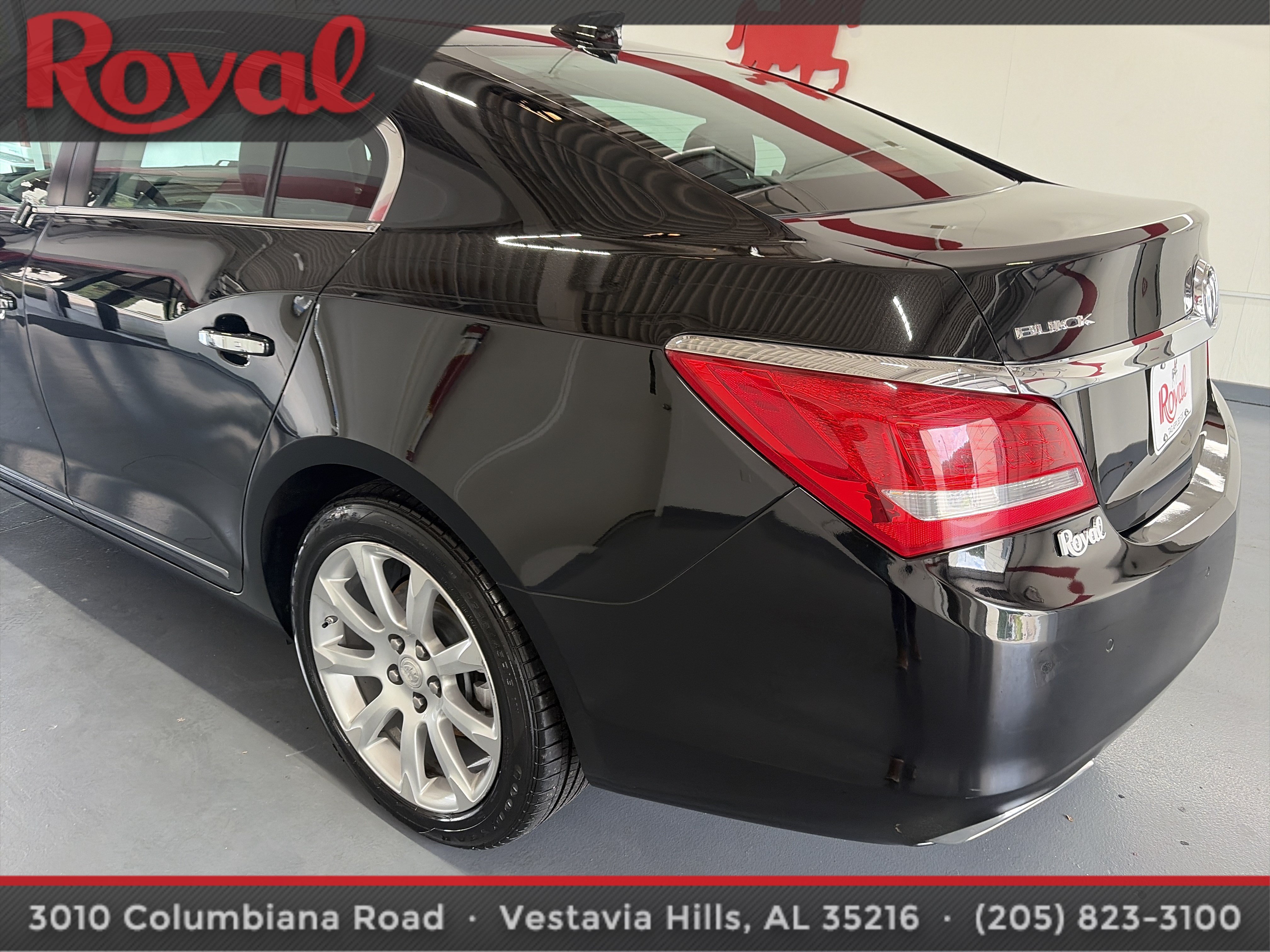 Used 2016 Buick LaCrosse Premium w/ Driver Confidence Package #1 FWD image 4