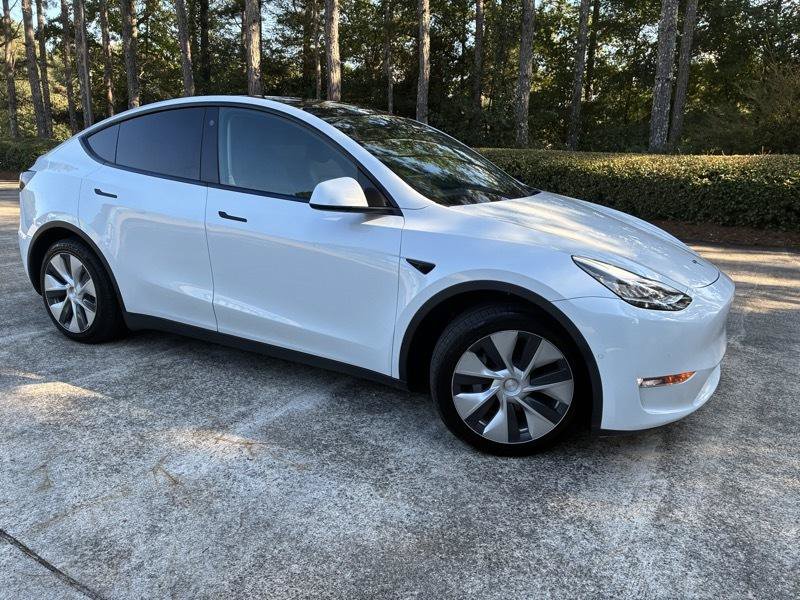 Used 2022 Tesla Model Y Long Range AWD/4WD image 2