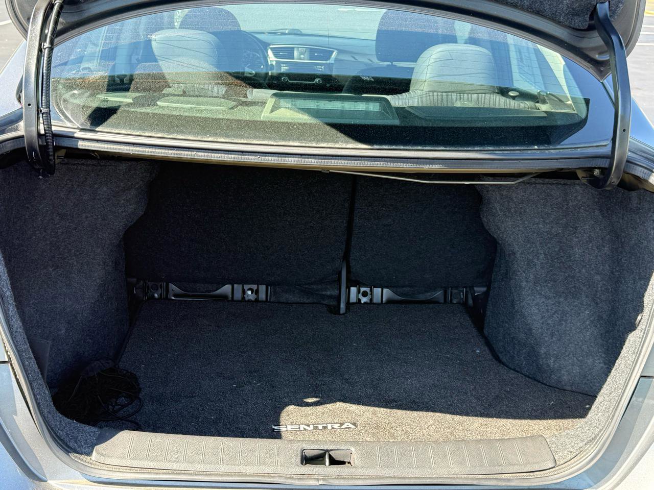 Used 2017 Nissan Sentra SV FWD image 8