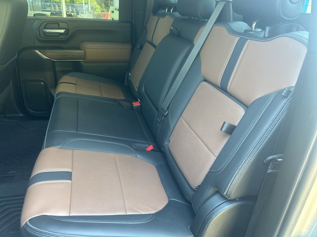 Used 2022 Chevrolet Silverado 2500 High Country w/ Z71 Off-Road Package image 18